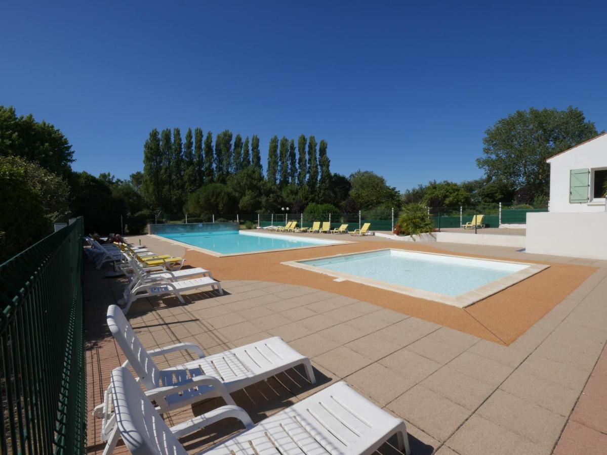 Hotel ULVF Les Hibiscus Saint-Jean-de-Monts Exterior foto