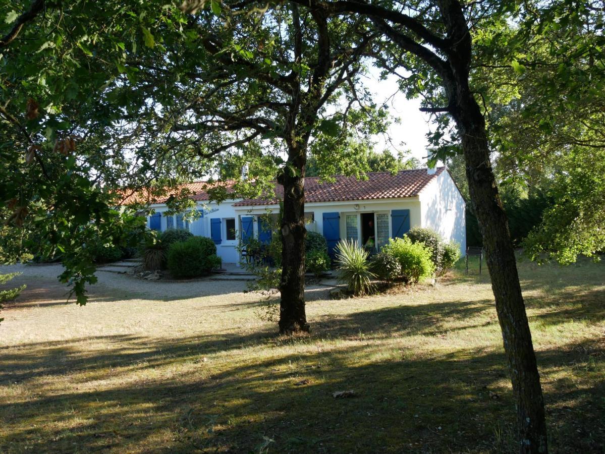 Hotel ULVF Les Hibiscus Saint-Jean-de-Monts Exterior foto